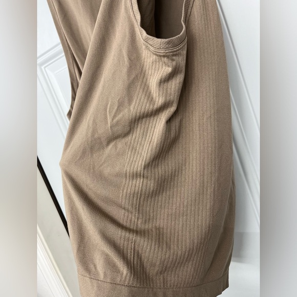 Alphalete Mens AA Airtech Cutoff - Picture 10 of 10